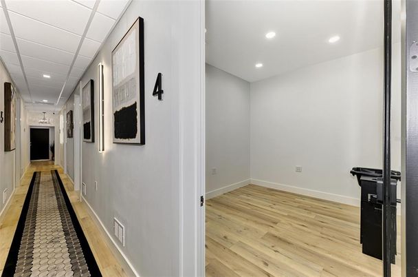 Interior, Recessed Lighting, Wood Texture Flooring