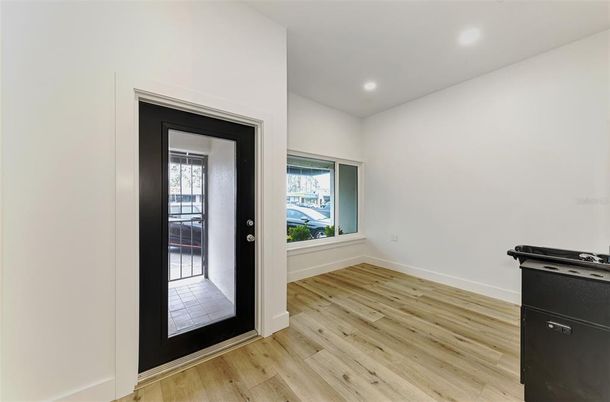 Interior, Recessed Lighting, Wood Texture Flooring