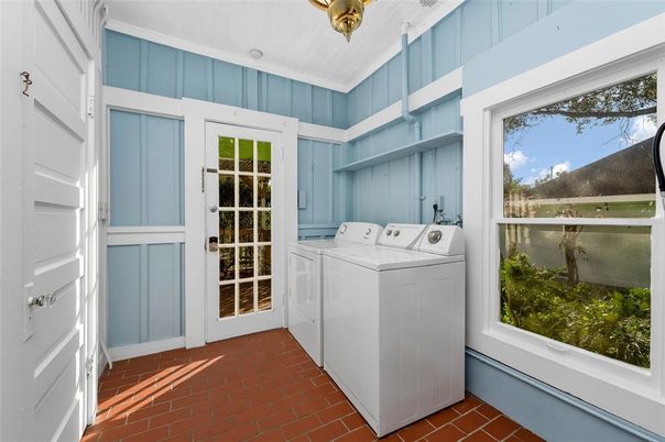 Interior, Washer