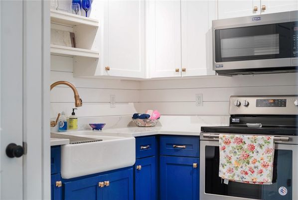 Interior, Kitchen, Stainless Steel Appliances