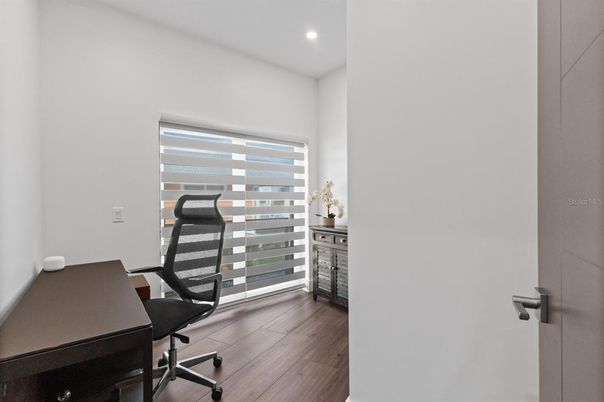 Home Office, Interior, Recessed Lighting, Wood Texture Flooring