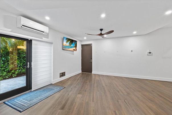 Empty room, Interior, Recessed Lighting, Wood Texture Flooring