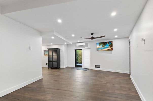 Empty room, Interior, Recessed Lighting, Wood Texture Flooring