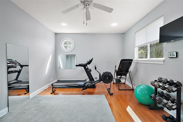Fitness Equipment, Interior, Recessed Lighting, Wood Texture Flooring