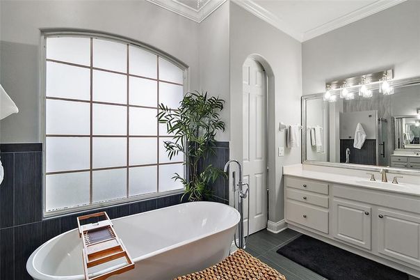 Bathroom, Dual Sink Vanities, Free Standing Baths, Interior