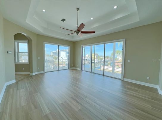 Empty room, Interior, Recessed Lighting, Wood Texture Flooring