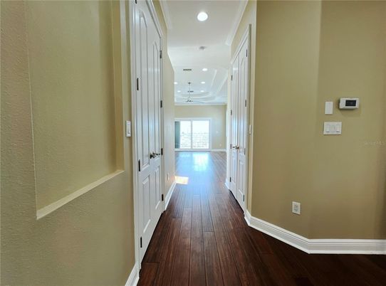 Interior, Recessed Lighting, Wood Texture Flooring