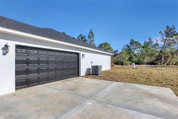 Backyard, Detached Garage, Exterior