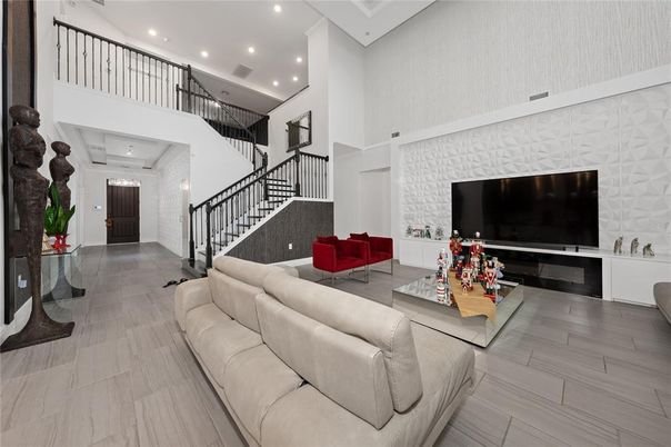 Interior, Living room, Recessed Lighting, Wood Texture Flooring