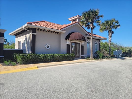 Exterior, Facade, Mediterranean