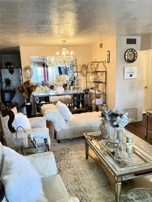 Chandelier, Dining room, Interior, Living room