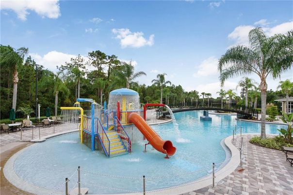 Exterior, Playground, Pool