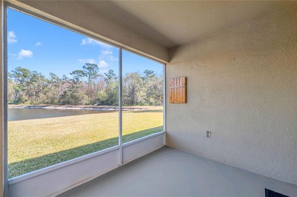 Empty room, Interior, Sun Room, Water