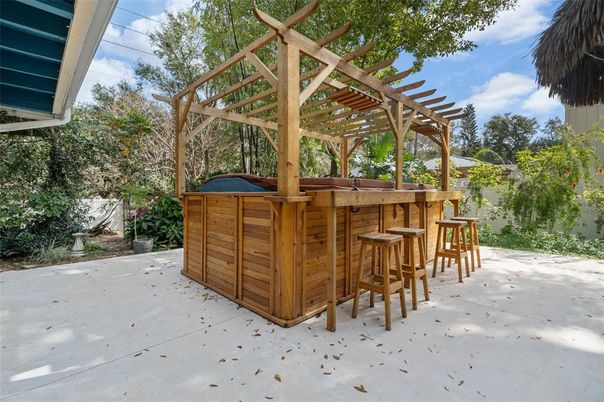 Exterior, Hot Tub