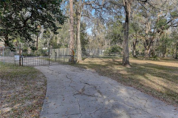 Exterior, Tennis Courts