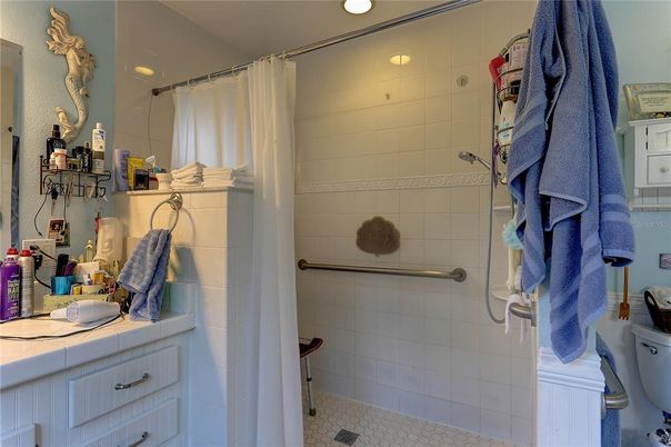 Bathroom, Interior, Recessed Lighting, Tile Countertops