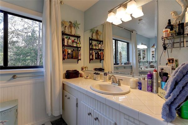 Bathroom, Interior, Tile Countertops