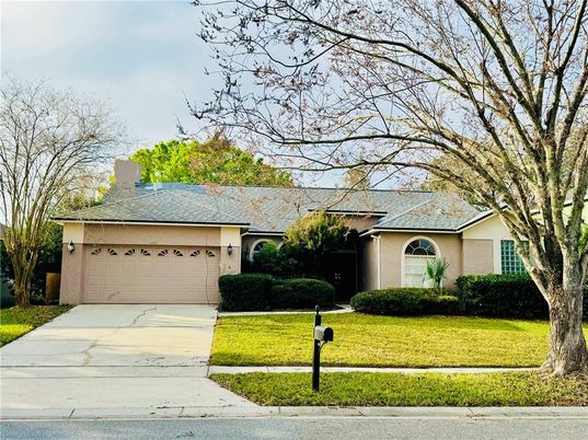 Attached, Exterior, Facade, Ranch