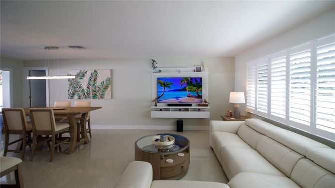 Dining room, Interior, Living room, Pendant Lights