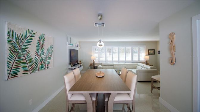 Dining room, Interior, Living room, Pendant Lights