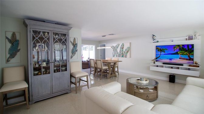 Dining room, Interior, Living room, Pendant Lights