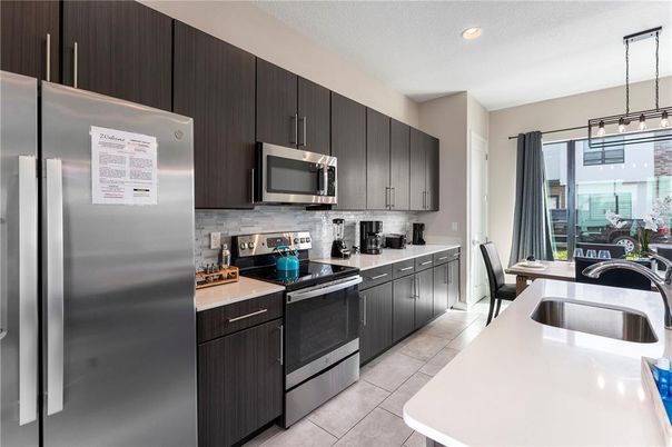 Dining room, Interior, Kitchen, Pendant Lights, Recessed Lighting, Stainless Steel Appliances