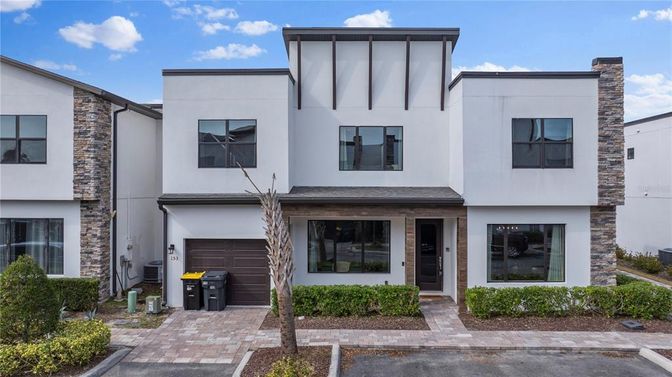 Attached, Exterior, Facade, Modern
