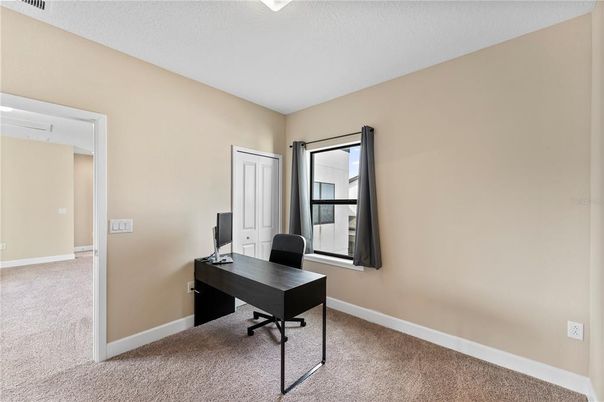 Home Office, Interior