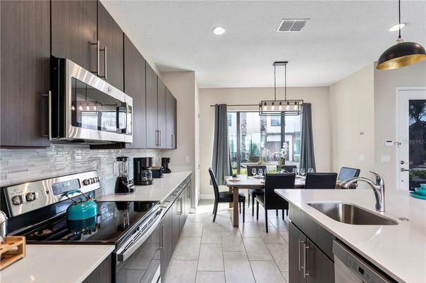 Dining room, Interior, Kitchen, Pendant Lights, Recessed Lighting, Stainless Steel Appliances