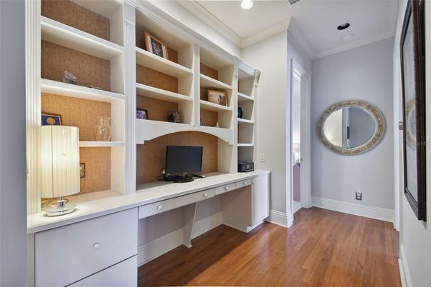 Home Office, Interior, Recessed Lighting, Wood Texture Flooring