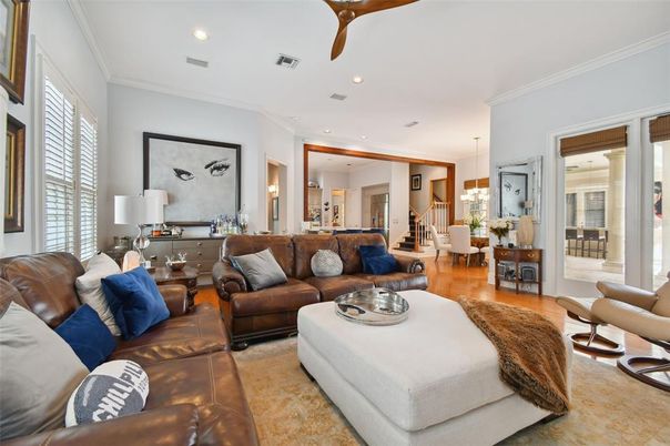 Dining room, Interior, Living room, Pendant Lights, Recessed Lighting, Wood Texture Flooring