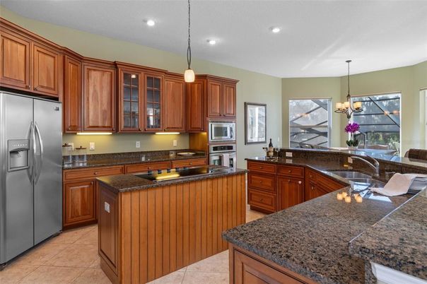 Dining room, Interior, Kitchen, Pendant Lights, Recessed Lighting, Stainless Steel Appliances