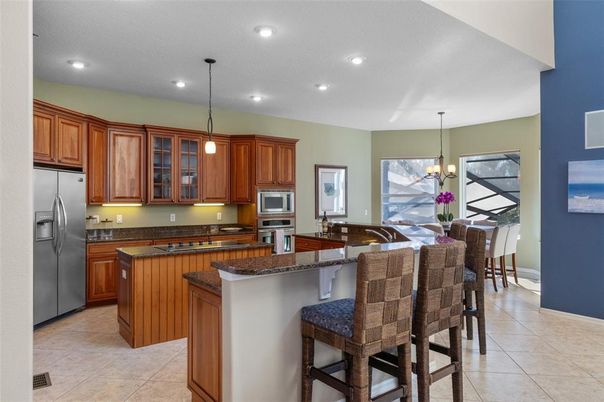 Dining room, Interior, Kitchen, Pendant Lights, Recessed Lighting, Stainless Steel Appliances
