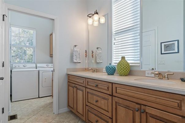 Bathroom, Dual Sink Vanities, Interior, Washer