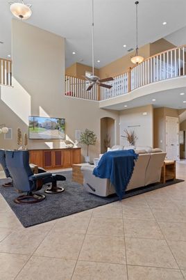 Interior, Living room, Pendant Lights, Recessed Lighting