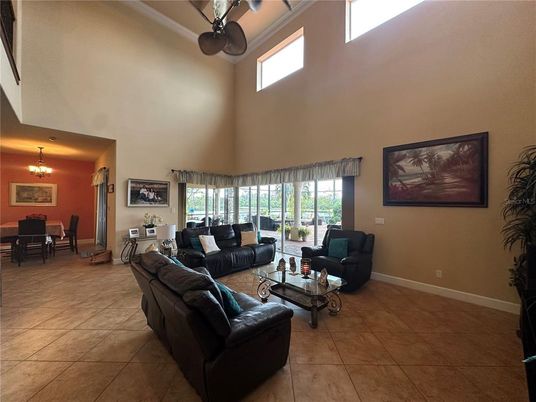 Chandelier, Dining room, Interior, Living room