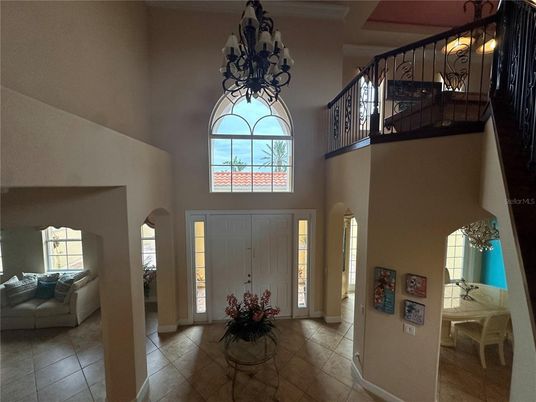 Chandelier, Interior