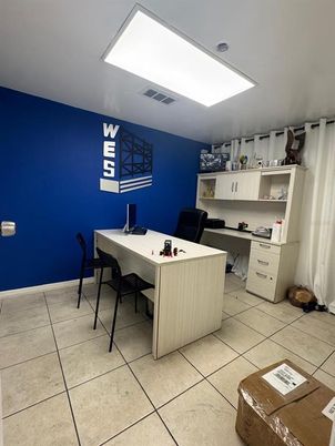 Home Office, Interior