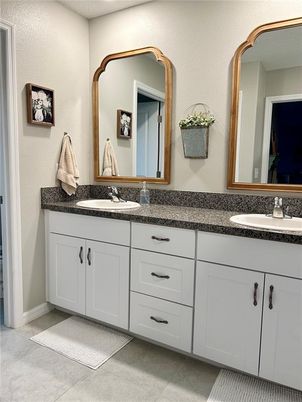 Bathroom, Dual Sink Vanities, Interior