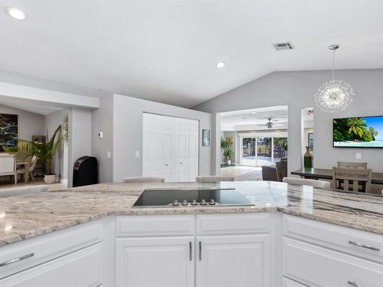 Dining room, Interior, Kitchen, Pendant Lights, Recessed Lighting
