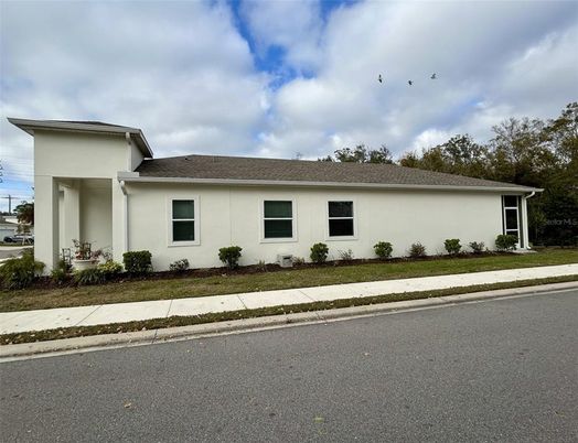 Exterior, Facade, Ranch