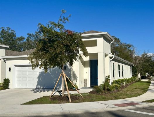 Attached, Exterior, Facade, Modern