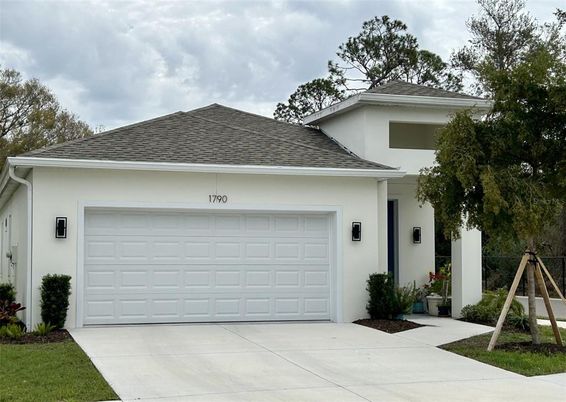 Detached Garage, Exterior