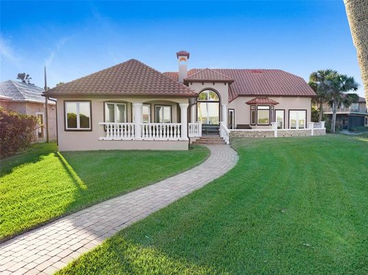 Backyard, Exterior, Facade, Mediterranean