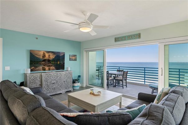 Dining room, Interior, Living room, Water