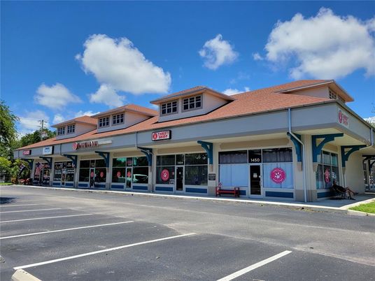 Exterior, Facade, Mediterranean