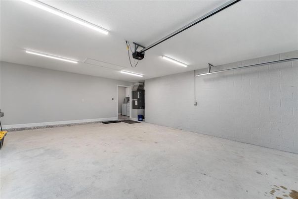 Garage, Interior