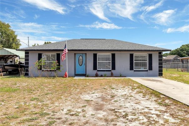 Backyard, Exterior, Facade, Ranch