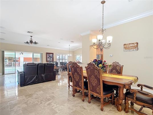 Chandelier, Dining room, Interior, Living room, Pendant Lights