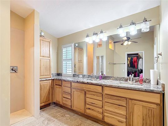 Bathroom, Dual Sink Vanities, Interior